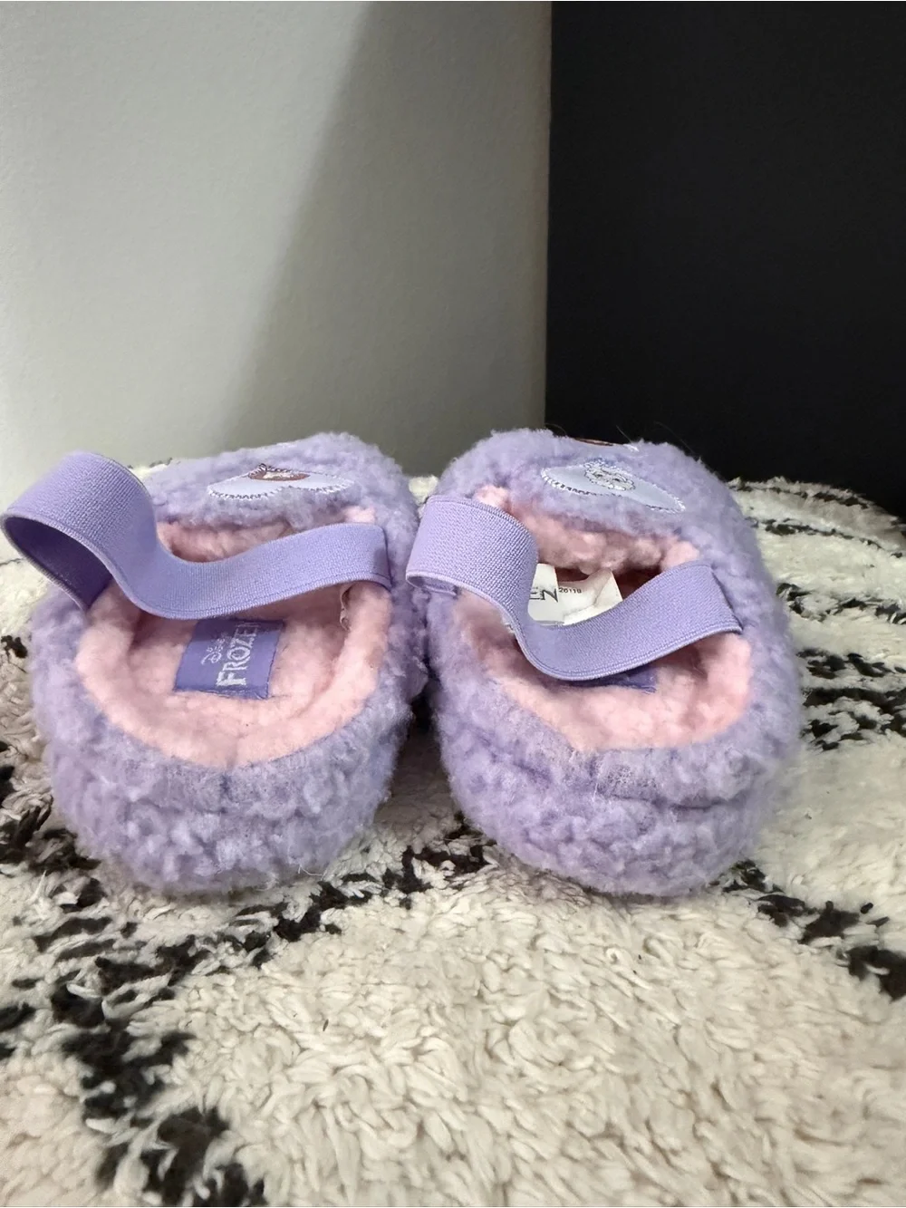 Disney Frozen Ground Up Sherpa House Slippers Elsa & Anna Purple Kids Size 5/6
